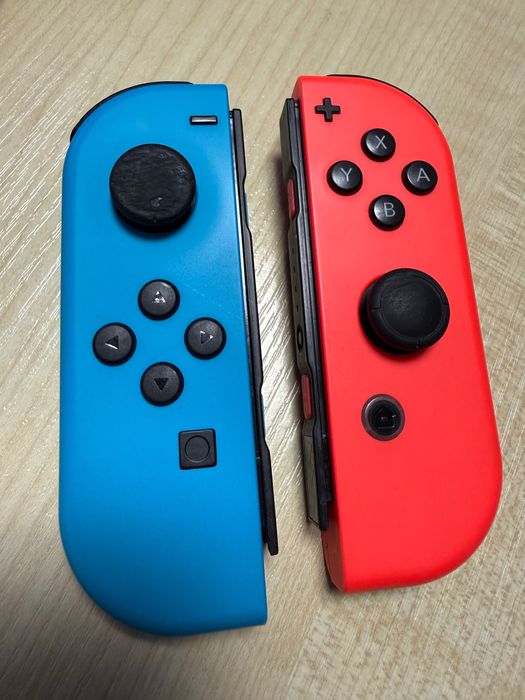 Nintendo Switch OLED Neon Blue / Neon Red + etui + karta 128 GB