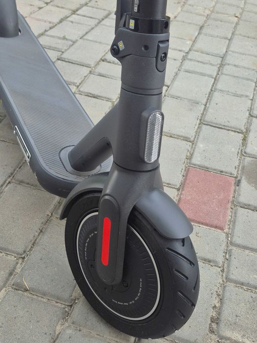 Електросамокат Xiaomi Electric Scooter 4 Pro Plus