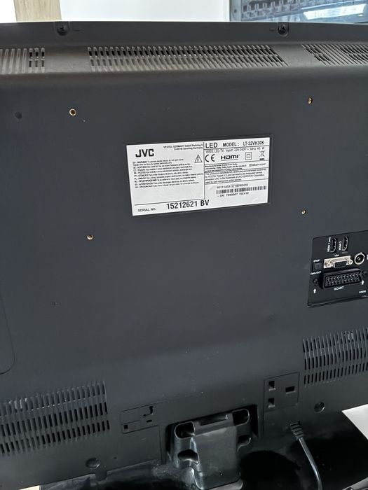 Telewizor marki JVC model LT-32VH30K