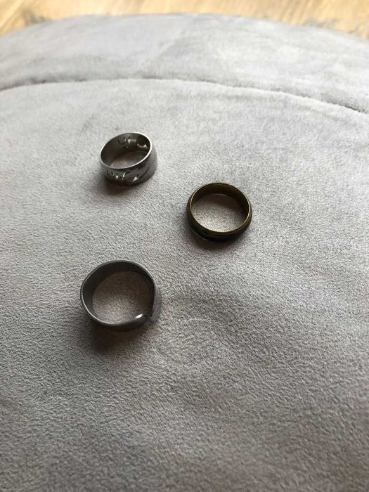 anel prateado com recortes