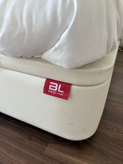 Cama sommier branco + colchão espuma + cabeceira