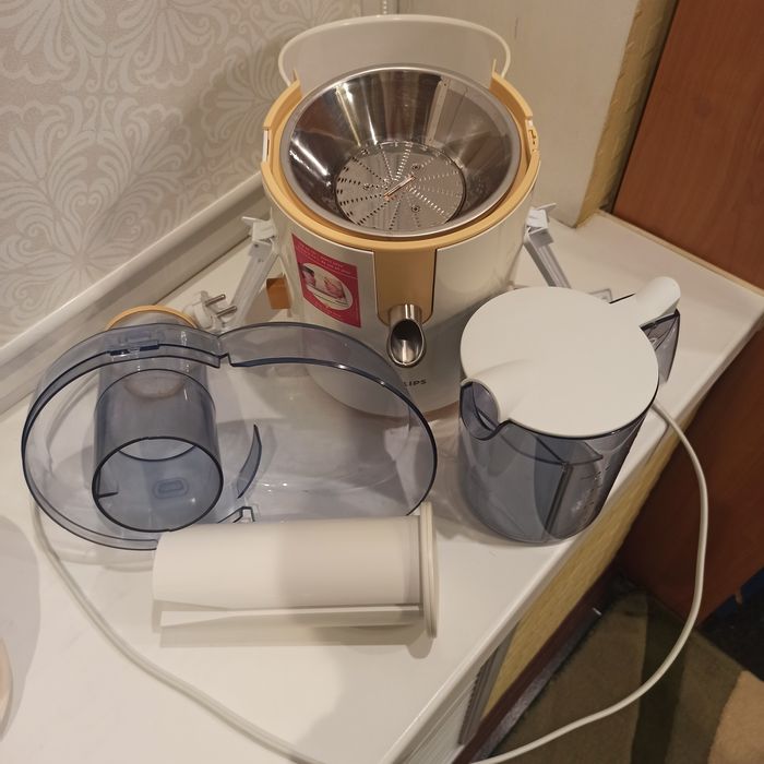 Соковыжималка Phillips HR 1858/55/BC