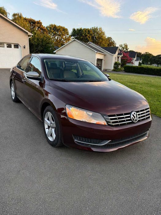Volkswagen Passat SE      2013