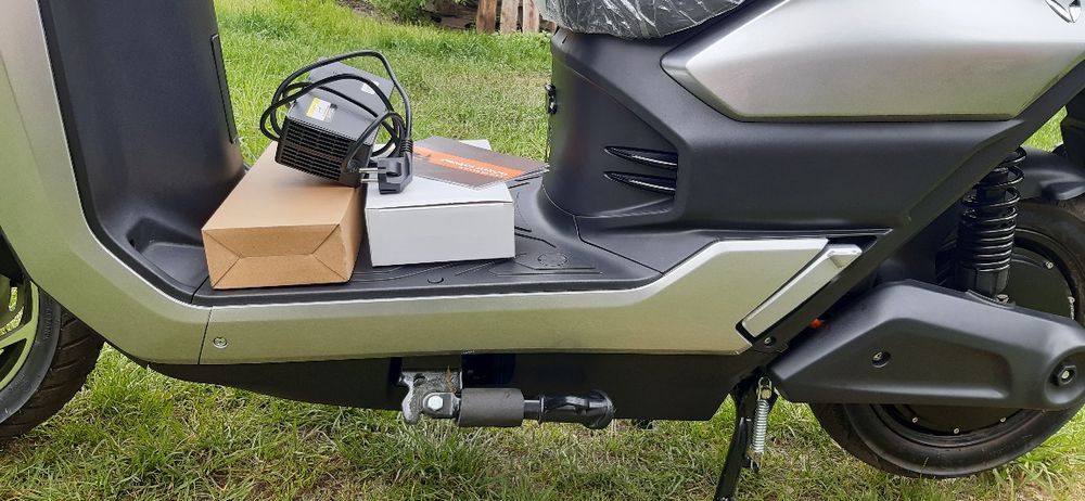 Скутер YADEA T9.