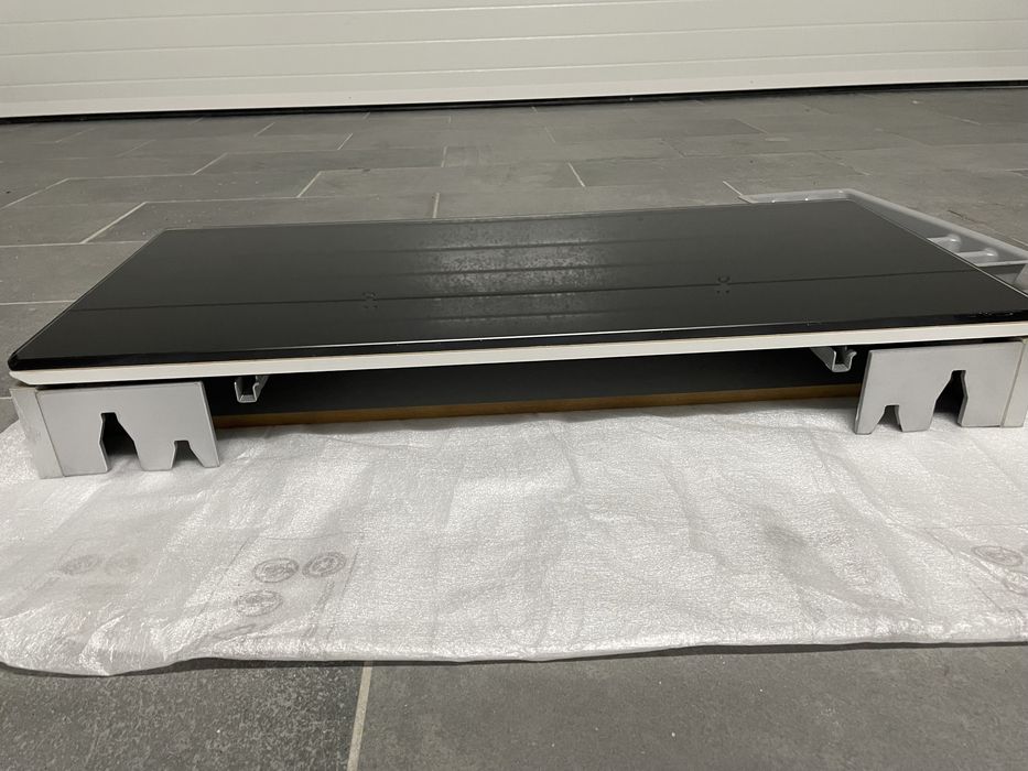Mesa de cozinha suspensa