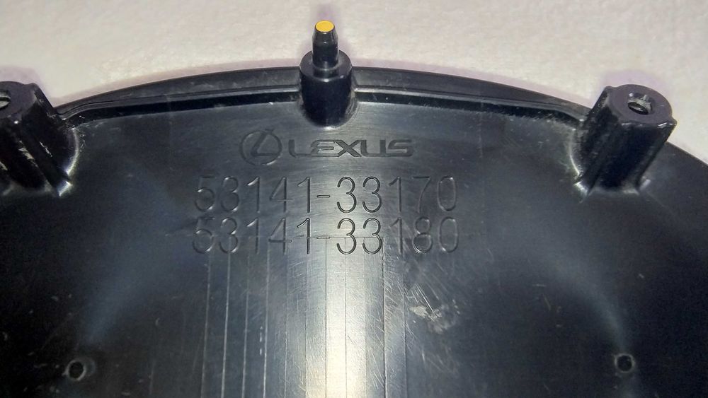 Emblemat Logo Znaczek Pod Radar Przód Przedni Lexus ES RX Czarny