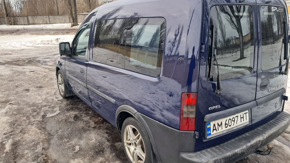 Продаю опель комбо 2005рік 1.7 дизель