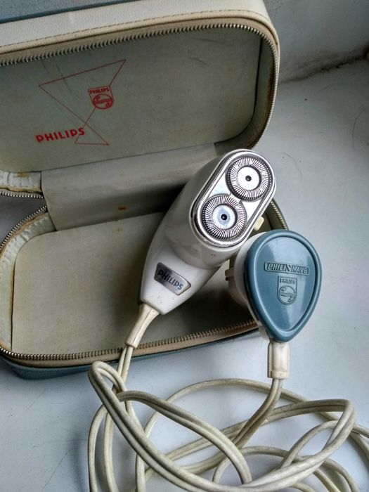 Винтажная электро бритва Philishave (Phillips) в комплекте с боксом.