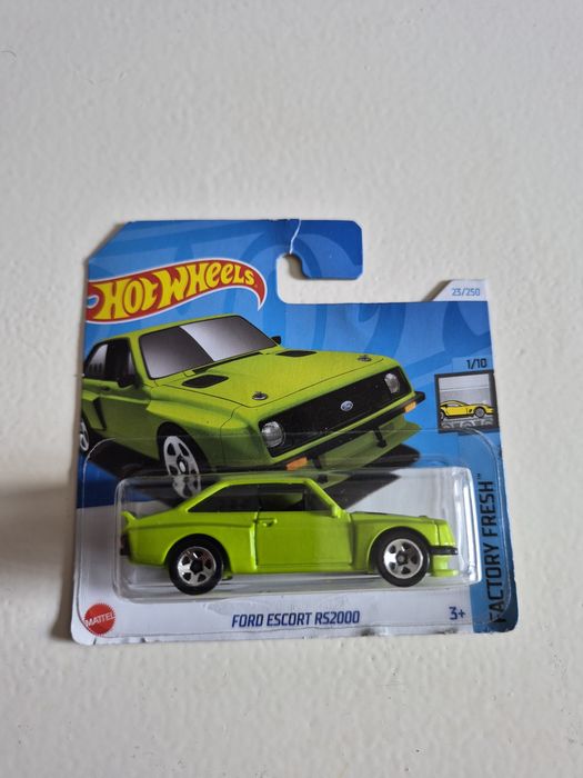 Ford Escort RS 2000 Hot Wheels 2024