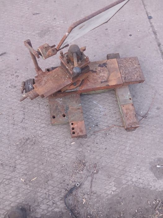 Супорт малая продольная резцедержатель задняя бабка