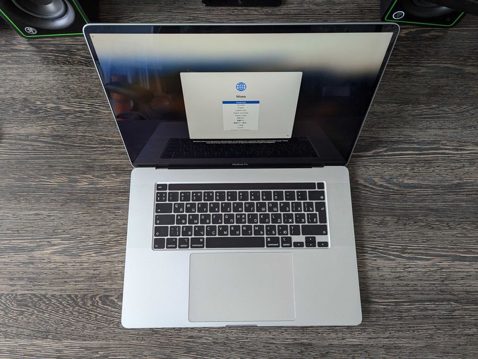 Apple MacBook Pro 16" 2019 (Core i7/16Gb DDR4/512Gb SSD) Silver