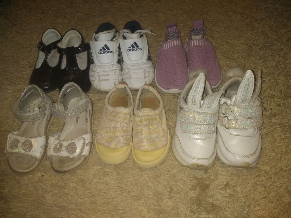 Красовки босоніжки туфлі мокасини