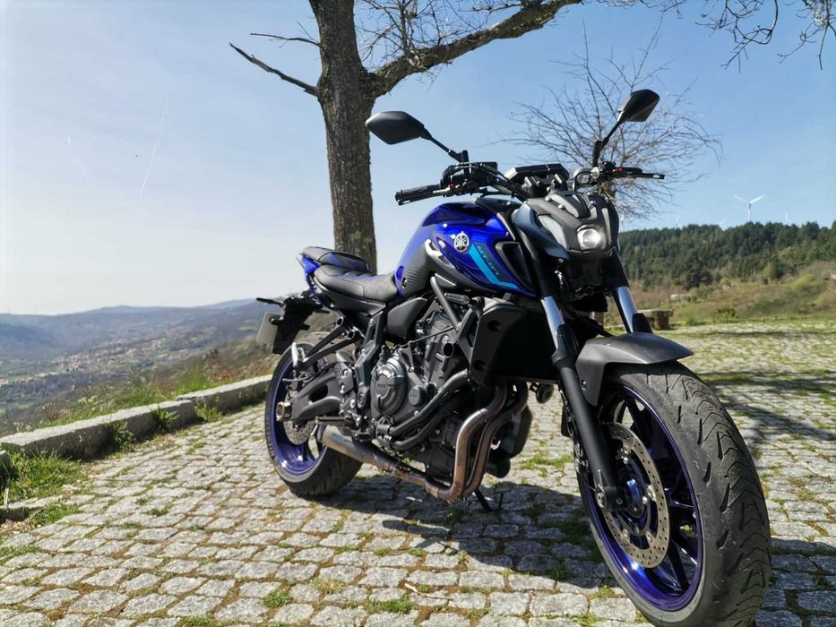 Yamaha MT-07 imaculada