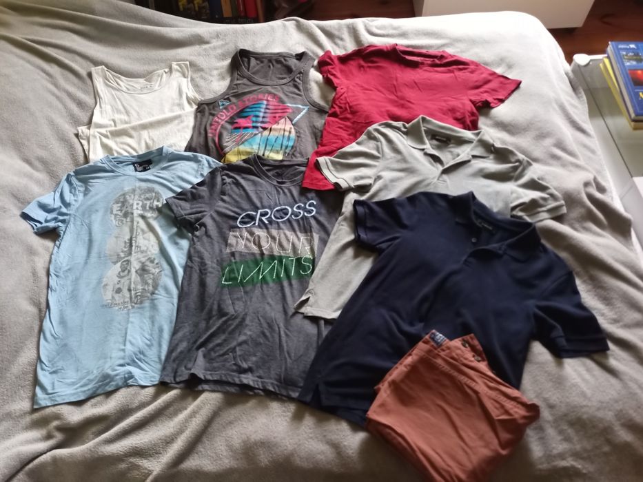 Zestaw męskich koszulek S gratis spodnie