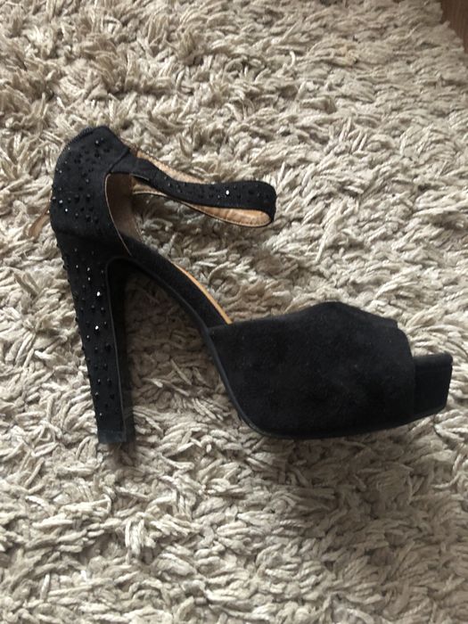 Босоніжки замшеві