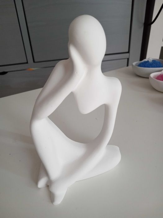 Figurka myśliciel