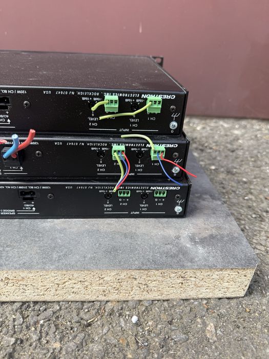 Підсилювач Crestron AMP-2210S | 2x210W | Професійне аудіо