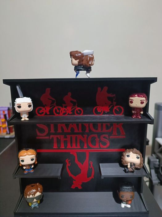 Expositor Stranger Things Funko Kinder Joy