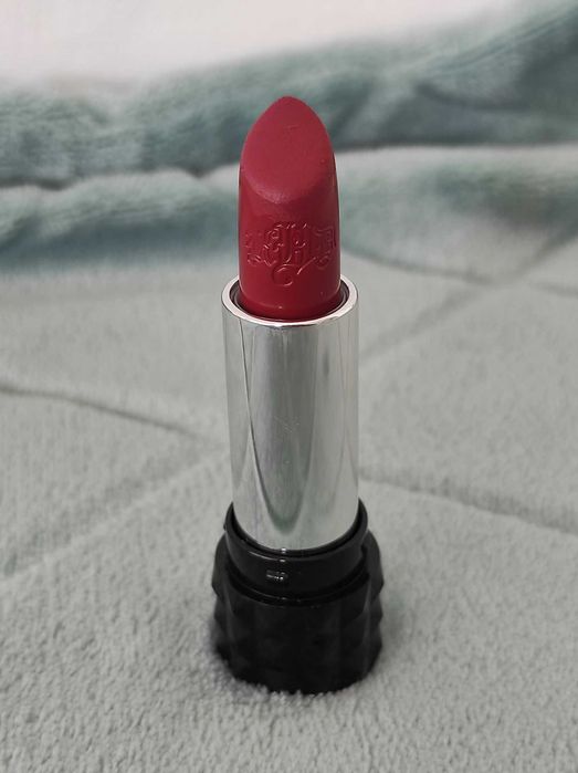 Kat Von D Studded Kiss Lipstick LOLITA Długotrwała szminka do ust
