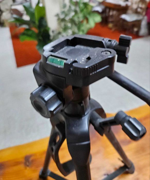 Tripé Versátil Ravelli APLT3 53'' - Leve, Portátil e Funcional!