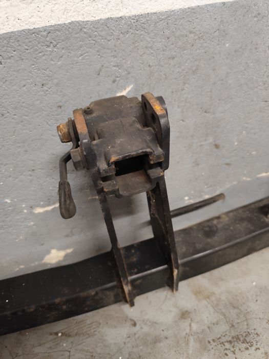 Belka pod zderzak do haka bmw e91