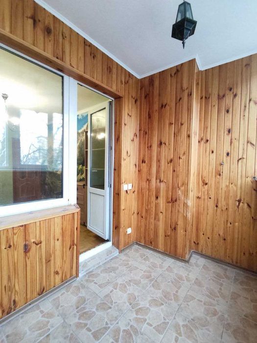 Оренда 3 кімнатної  квартири Добровольського проспект.