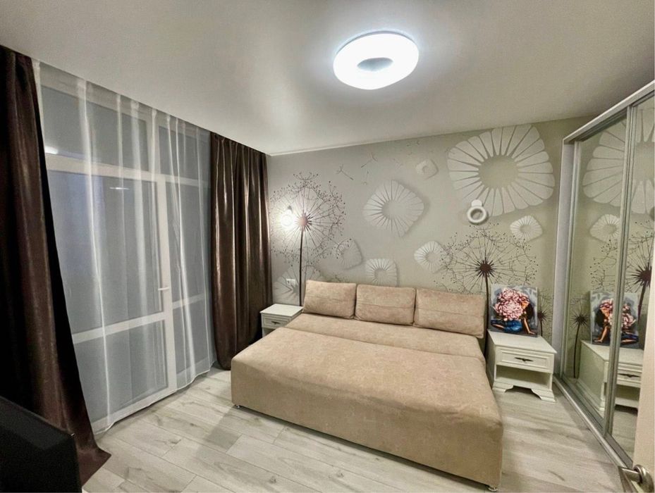 Однокомнатная в новом доме на Таирова.Небесной сотни.М.Жукова.