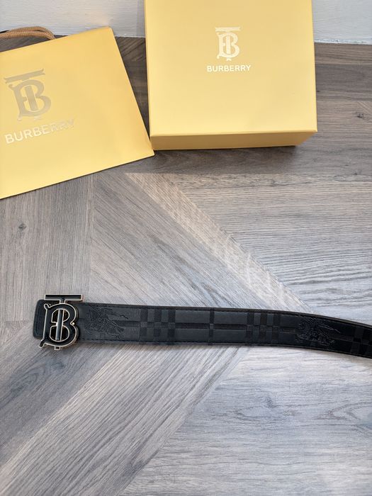 Pasek Burberry czarno-złoty