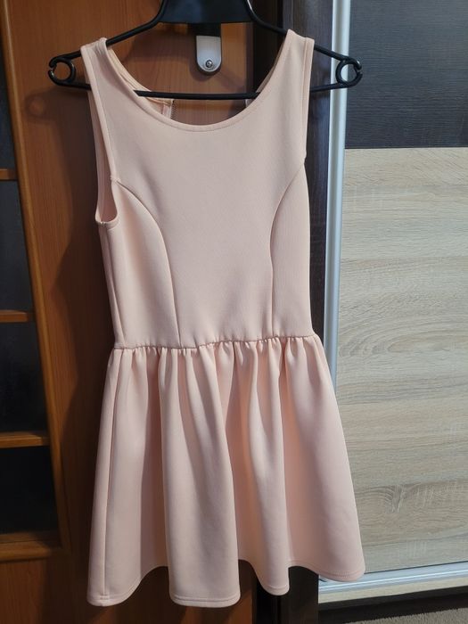 Pudrowa Sukienka H&M