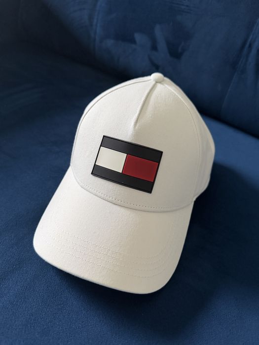 Tommy Hilfiger nowa czapka z daszkiem biala uniwersalna
