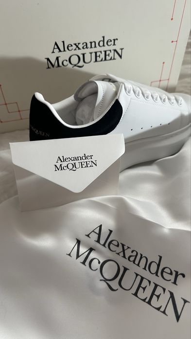 Alexander MCQUEEN