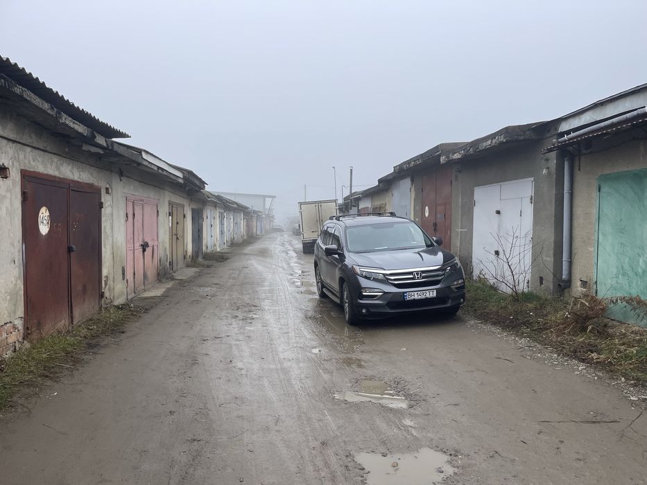 Продам гараж Південно кільцева місто Чернівці