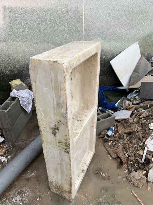 Lavatorio duplo de pedra