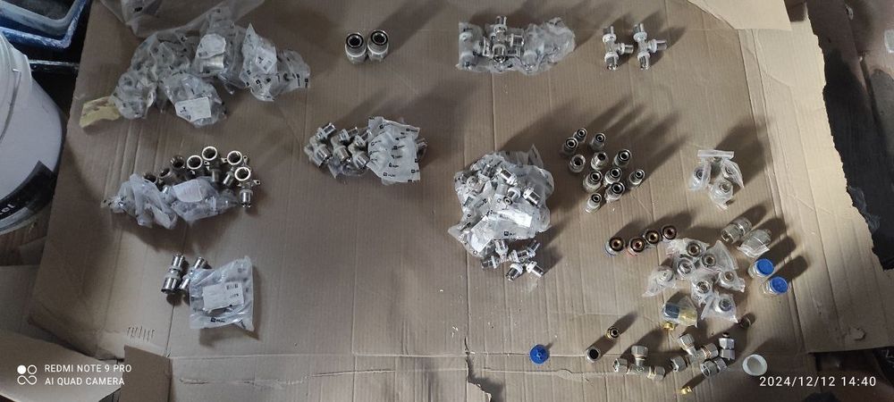 Продам фітінги під прес