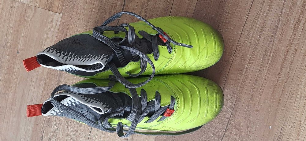 Buty chłopięce korki huari r.30