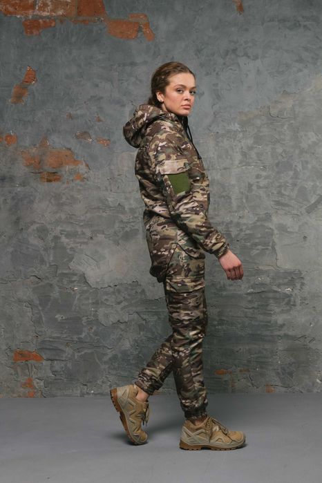 Військова форма жіноча утеплена на флісі камуфляж мультикам.