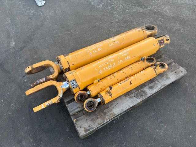 siłownik hydrauliczny komplet ładowarka kołowa liebherr l 564
