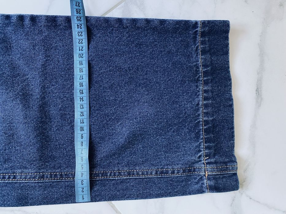 Reserved Denim – класичні прямі жіночі джинси