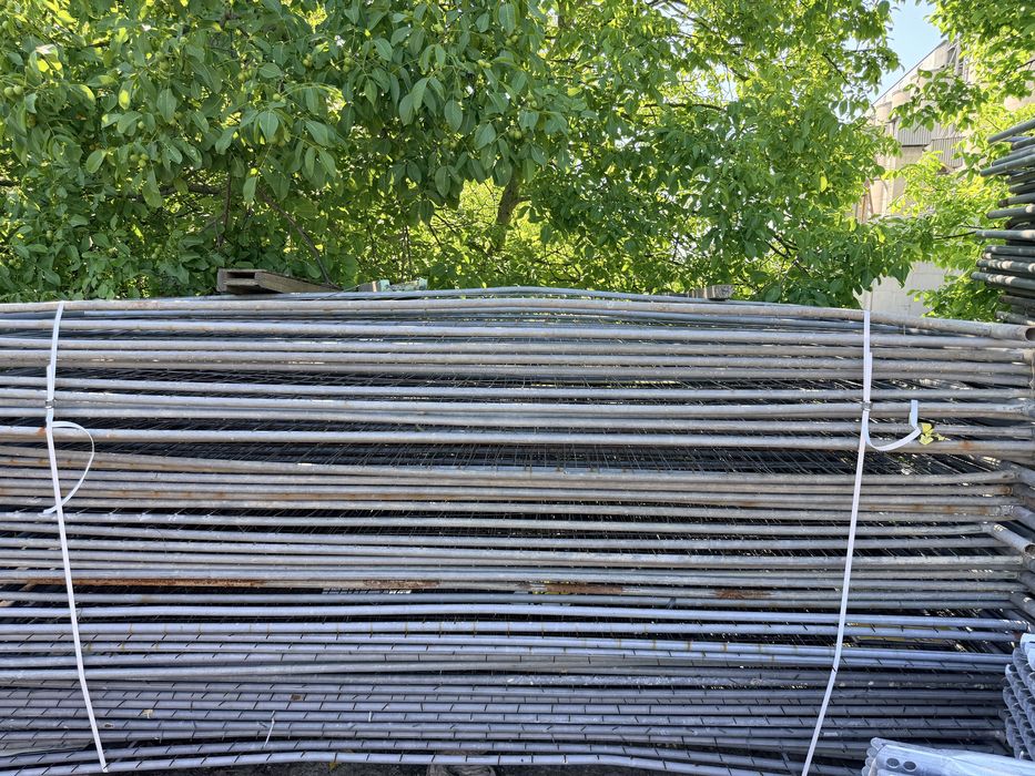 Ogrodzenia 350 x 200 , place budów - ogrodzenia rusztowań