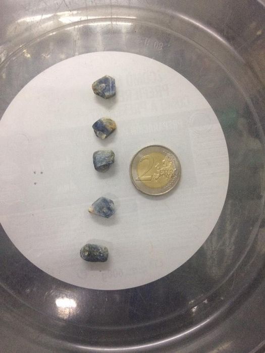 Minerais em bruto64176751250562121