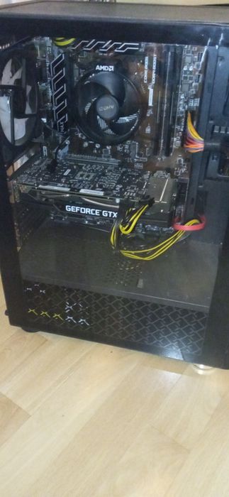 Komputer gamingowy Ryzen 5 4500 Gtx 1660 TI 6GB - 16 Gb Ram
