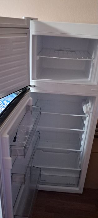 Продам  б/ у холодильникк