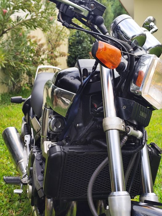 YAMAHA FZX 750 — 1997 | PRETA