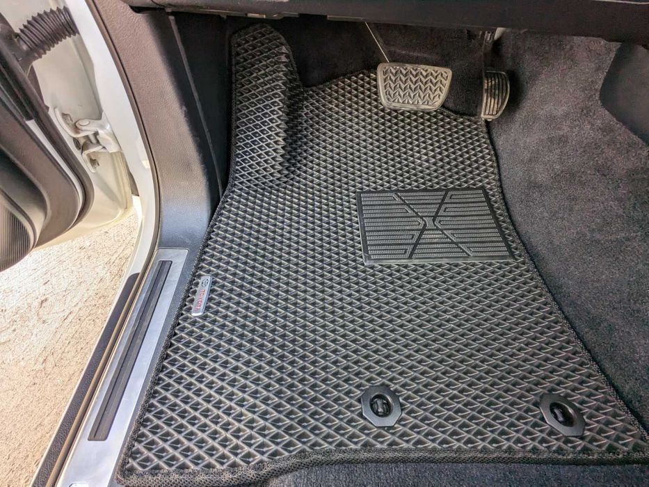 3Д лапа ЕВА коврики Toyota Land Cruiser\Highlander\Matrix\Previa\Prius
