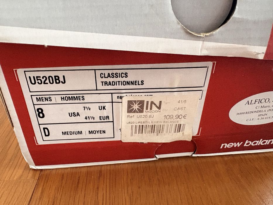 Sapatilhas New Balance originais na caixa