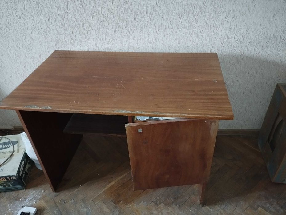 Продам письменный стол