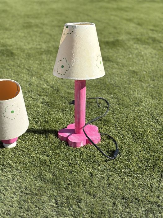 Conjunto de candeeiro de mesa e de teto