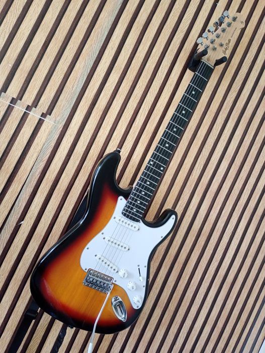 Guitarra stratocaster  Harley Benton SB