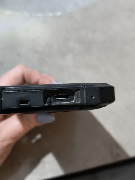 Telefon pancerny i wodoszczelny Hammer Energy 2