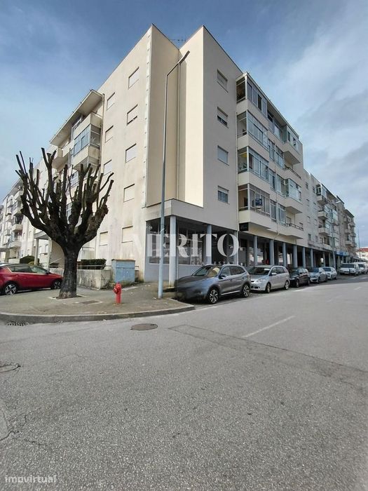 T0 Transformado em T1 | 59m2 | Totalmente Remodelado | Arcozelo – Barc